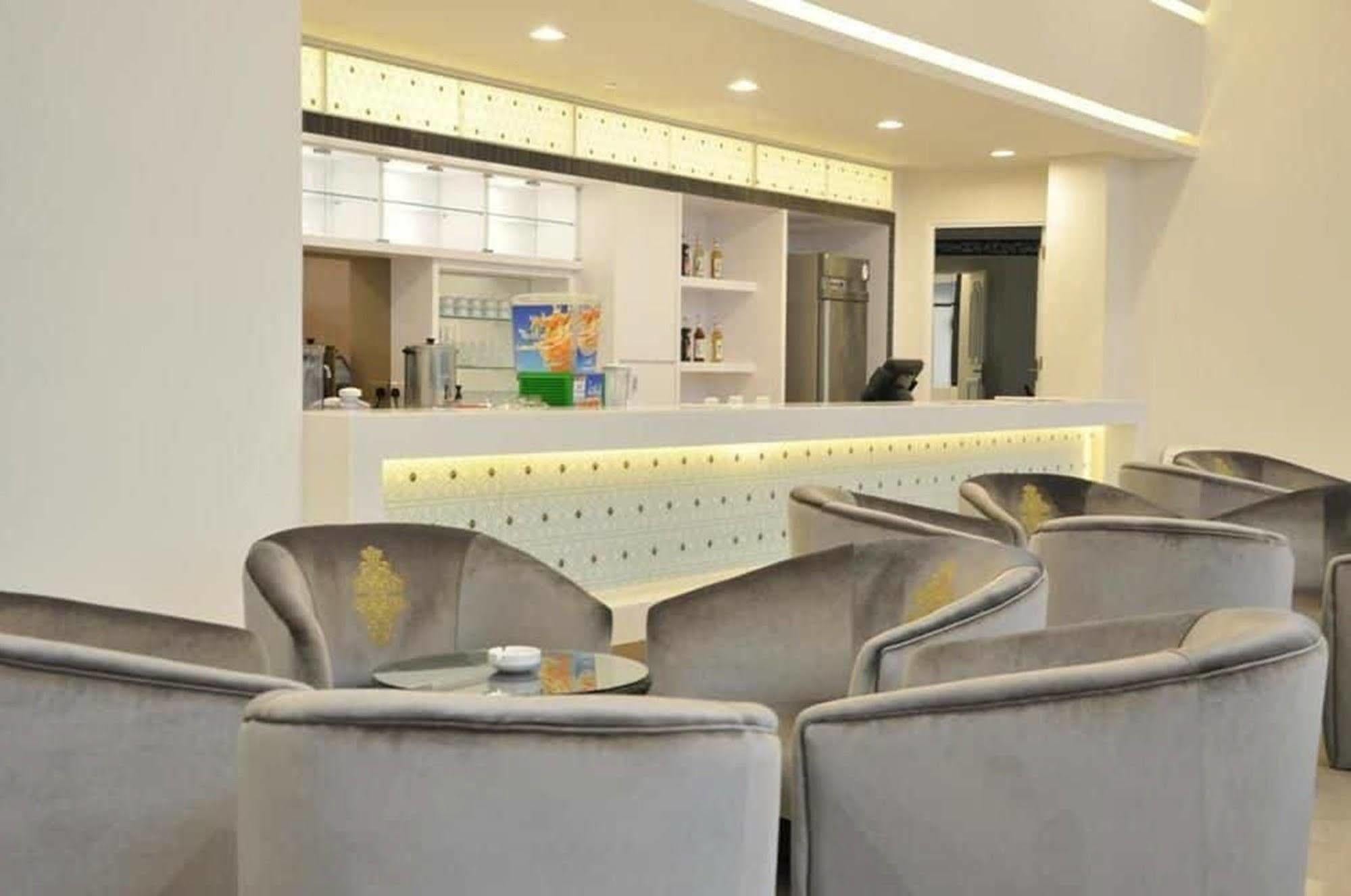 Grand Riverview Hotel 4*