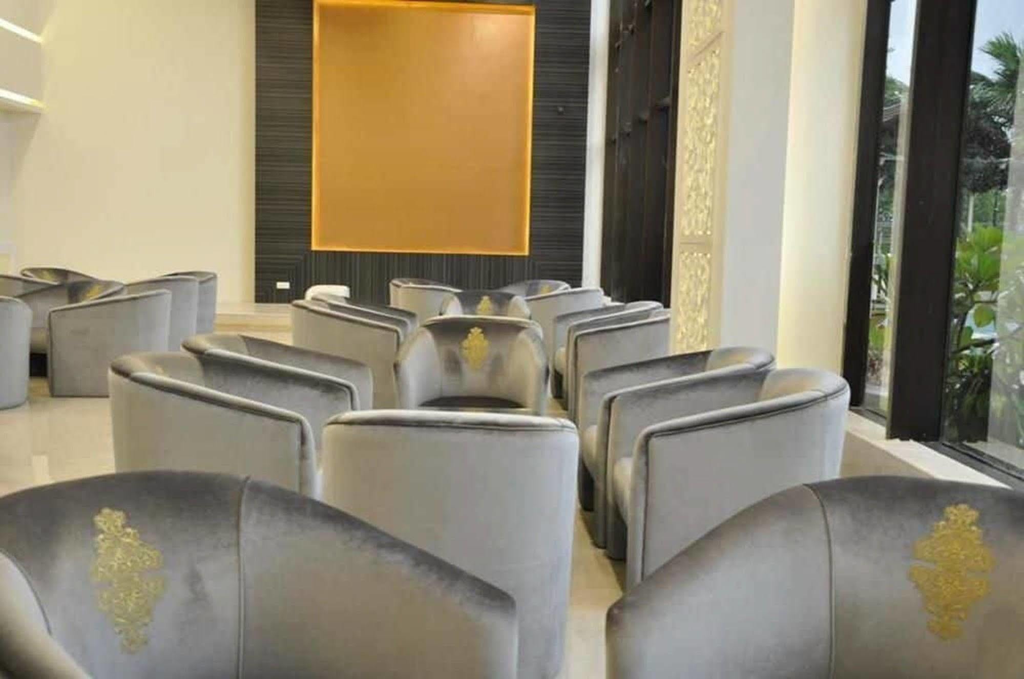 Hotel Grand Riverview